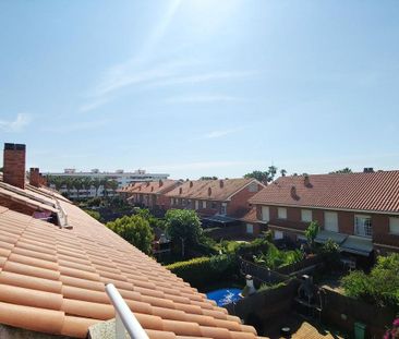 4 bedroom luxury House for rent in Premià de Mar, Catalonia - Photo 2