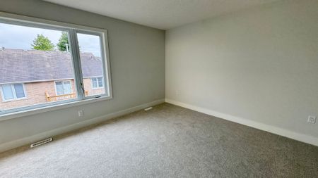 For Lease - 925 Deveron Crescent Unit# 44, London South, Ontario - Photo 3