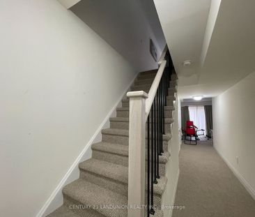 For Lease - 17 McConaghy Court, Vaughan, Ontario - Photo 6