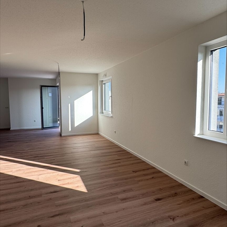 Lichtdurchflutete 4- Zimmerwohnung in Osnabrück ! - Photo 1