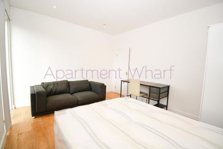 1 bedroom in a flat share to rent - Photo 2