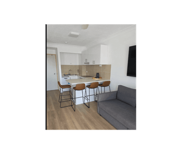newly renovated 1 bedroom unit - Photo 5