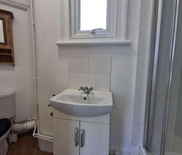 Watford, Hertfordshire, WD24 - Photo 6