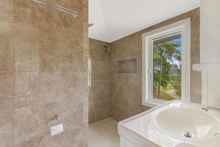 Spacious, Tranquil, Farm Style Family Home - Photo 5