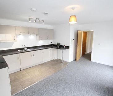 2 bedroom flat to rent - Photo 2