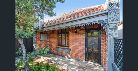 SUNNY AND SPACIOUS FREESTANDING COTTAGE - Photo 4