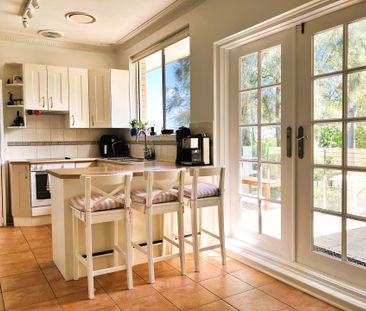 Delightful Family Home in Desirable South Turramurra Location! - Photo 5