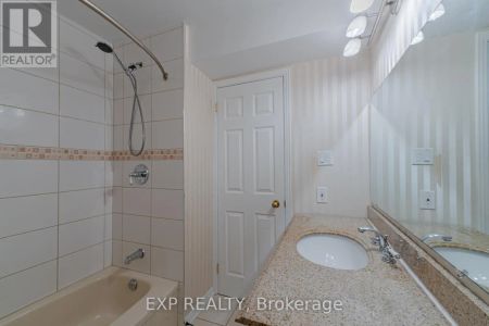 208 STRATAS COURT - Photo 3