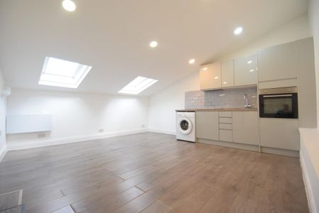 Studio to rent - Photo 4