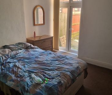 Room in a Shared House, Showell Green Lane, B11 - Photo 6