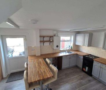 Radstock Road, Radstock, BA3 - Photo 5