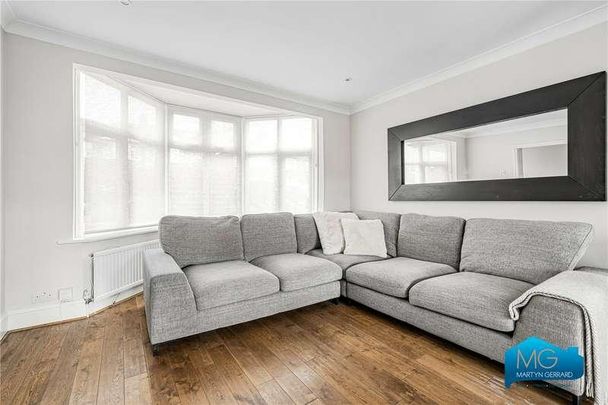 Charter Way, Southgate, London, N14 - Photo 1