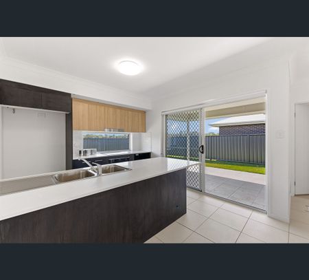 1/97 Frizzells Road, Woodgate, Qld 4660 - Photo 2