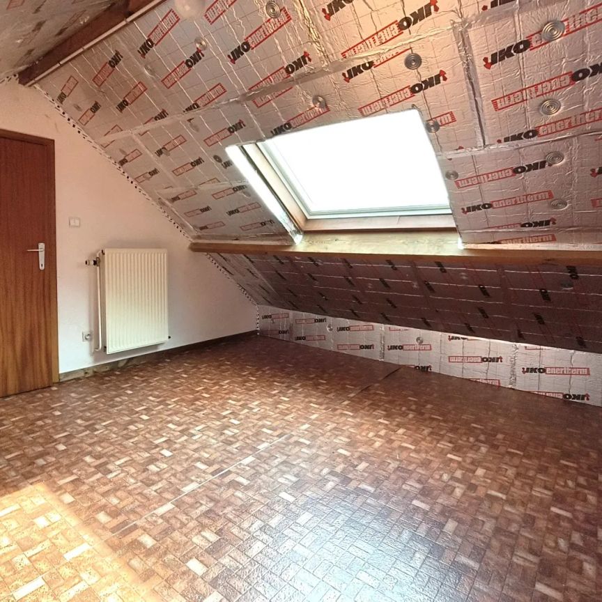 MOOIE WONING MET GARAGE EN TUINTJE - Photo 1