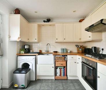 Leafield Road, Fairford, GL7 - Photo 1