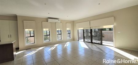 2/177 Copernicus Way, Keilor Downs, VIC 3038 - Photo 4