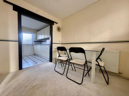 3 bedroom end of terrace house to rent - Photo 3