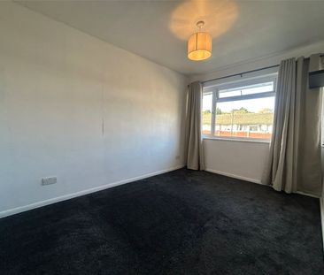 Guildford Park Avenue, Guildford, Surrey, GU2 7NJ - Photo 3