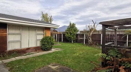 Avonhead, 6+ bedrooms - Photo 3