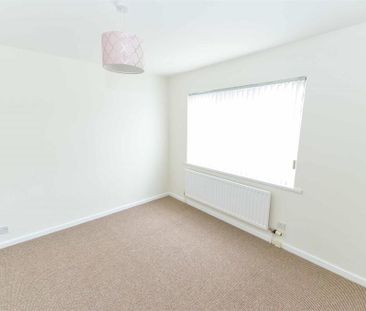 16 Moray Crescent, Newtownards, BT23 4LG - Photo 2