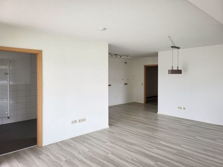 Renovierte und modernisierte, barrierefreie und rollstuhlgerechte 2 Zimmerwohnung zu vermieten! - Foto 2