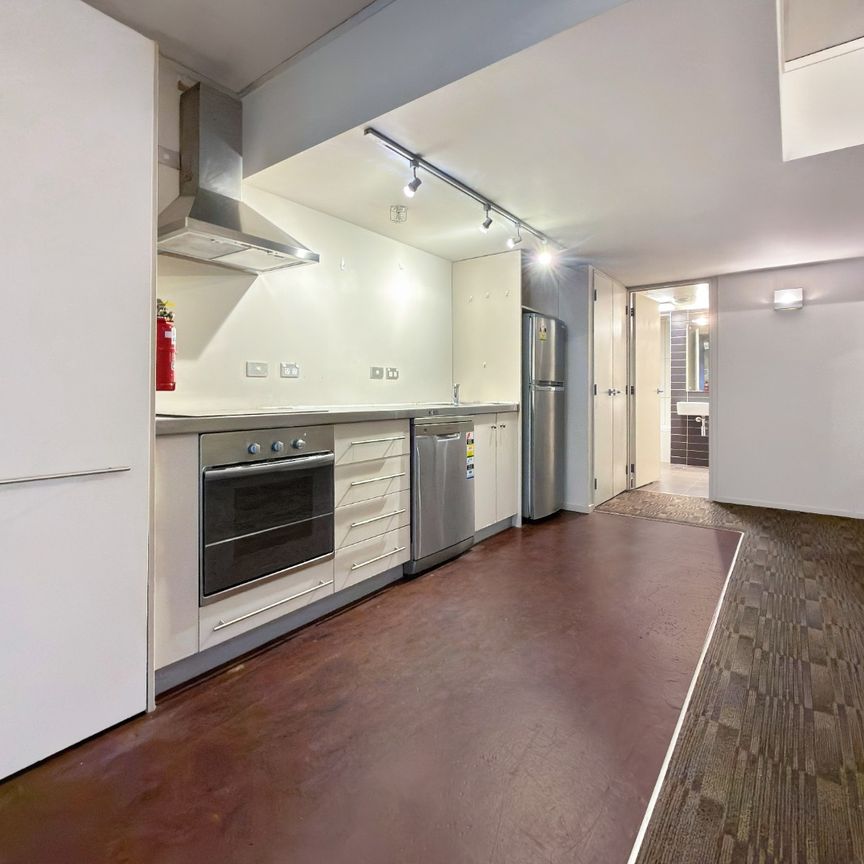 Welcome to Vespa - 20 Hanson Street - Photo 1