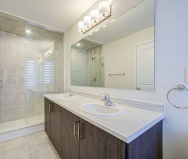 For Lease - 35 Ingersoll Lane, Richmond Hill, Ontario - Photo 2