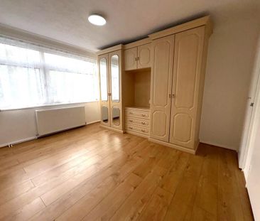 3 bedroom terraced house to rent - Photo 6