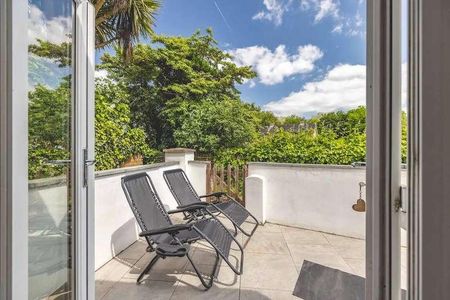 Kings Road, Windsor, Berkshire, SL4 - Photo 3