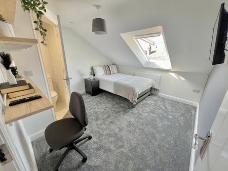 6 Bedroom, En-suite, 119 Northfield Road – Student Accommodation Coventry - Photo 5