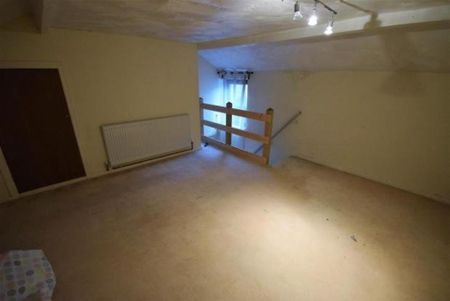 3 bedroom end of terrace house to rent - Photo 5