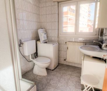 Très grand studio meublé et agencé avec place de parc privative - Photo 6