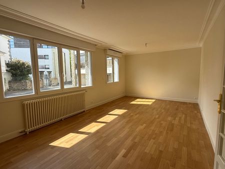 Location Appartement 3 pièces 67m² - Photo 2
