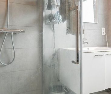 Appartement te huur in Izegem voor € 600 met 1 slaapkamer - Photo 2