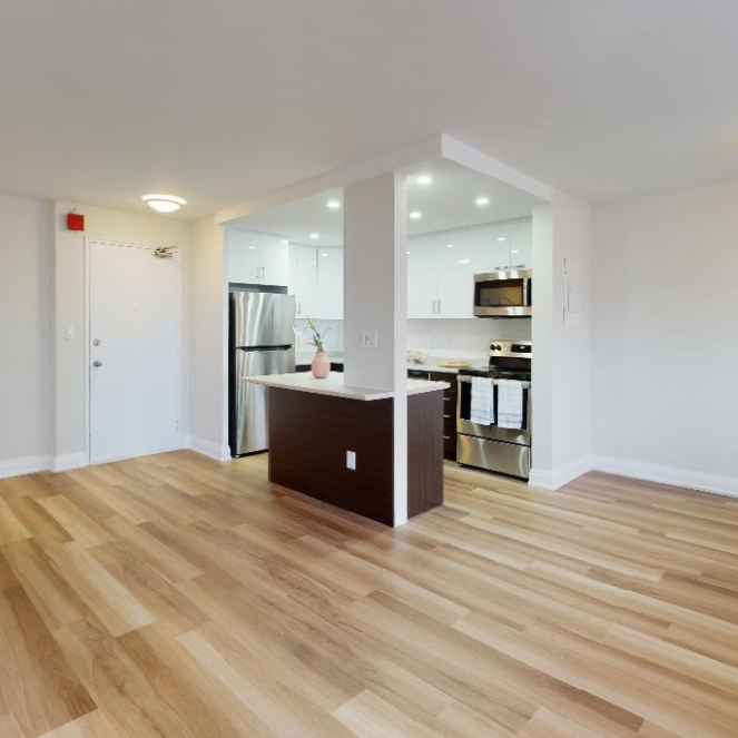 Newly Renovated 2 Bed in - Photo 1