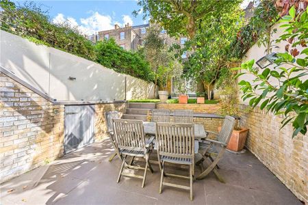 5 bedroom terraced house to rent - Photo 3