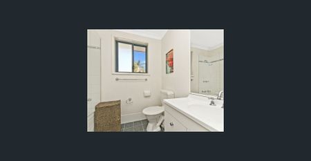 Low maintenance and spacious Townhouse - Photo 2