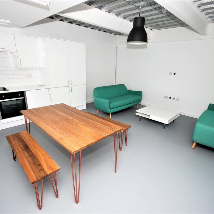 6 bedroom apartment to rent - Photo 1