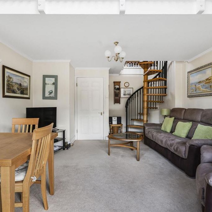 3 bedroom apartment to rent - Photo 1