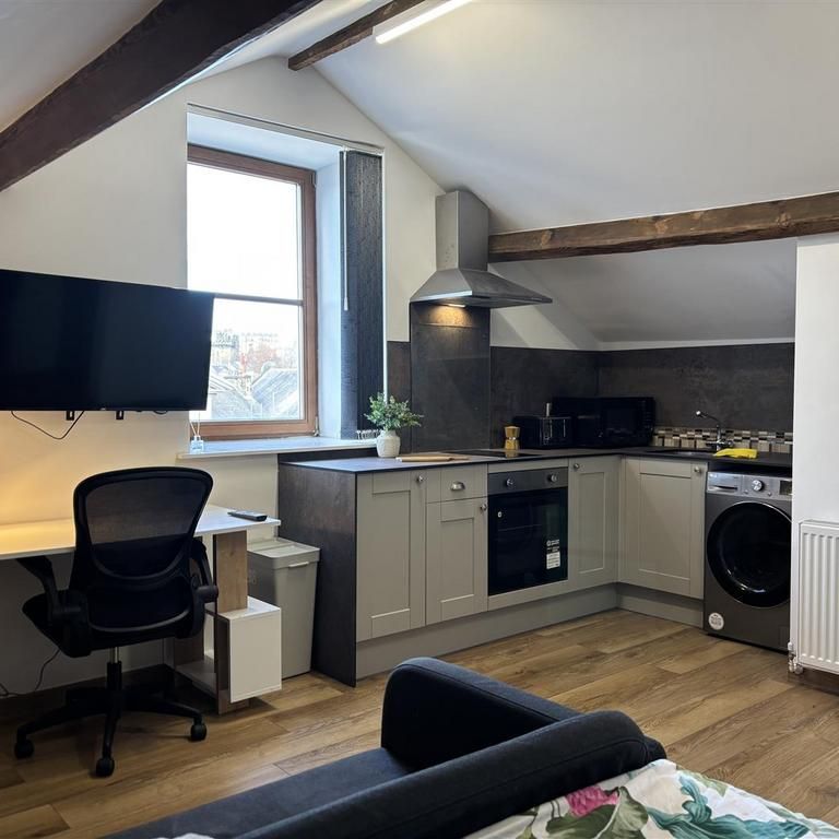 1 bedroom private hall to rent - Photo 1