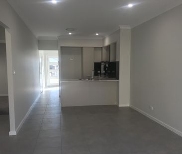 18 Altitude Street, North Richmond NSW 2754 - House For Rent | Domain - Photo 3