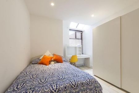 8 bedroom terraced house to rent - Photo 3