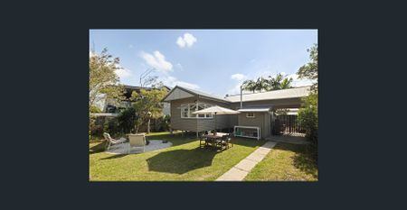 Charming 1950's Cottage - Photo 5