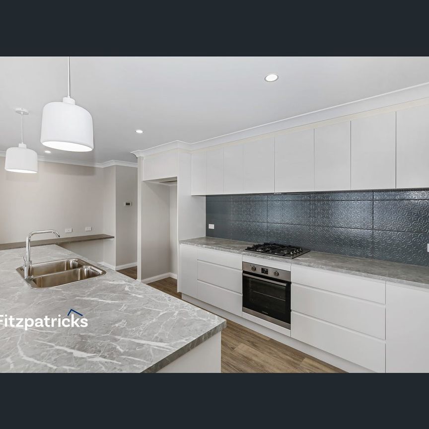 11 Stretton Way, Lloyd, NSW 2650 - Photo 1