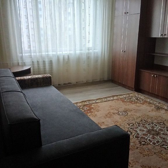 Garsoniera de inchiriat in zona Florilor - Photo 1