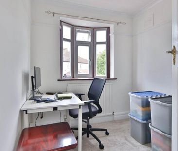 3 bedroom end of terrace house to rent - Photo 5