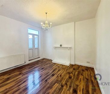 4 bedroom end of terrace house to rent - Photo 6