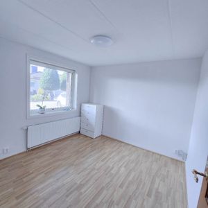 Furåsen, Västra Frölunda - Photo 2