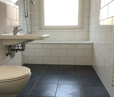 Helle und sanierte 3 Zimmer-Wohnung mit Balkon in Baumheide - Photo 1