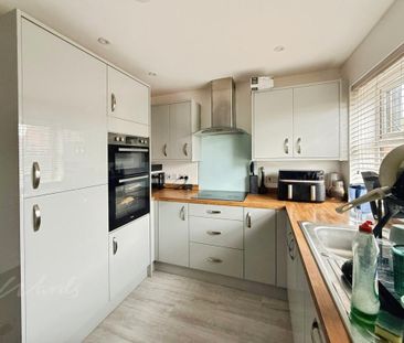 2 bedroom ground floor flat to rent - Photo 5